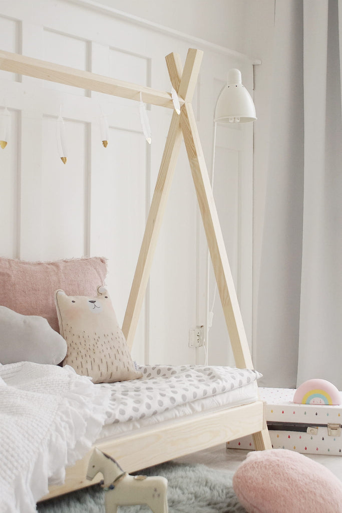Cozy Leni - Tipi-Bett THEO - im gemütlichen skandinavischen Stil - Betten & Bettgestelle